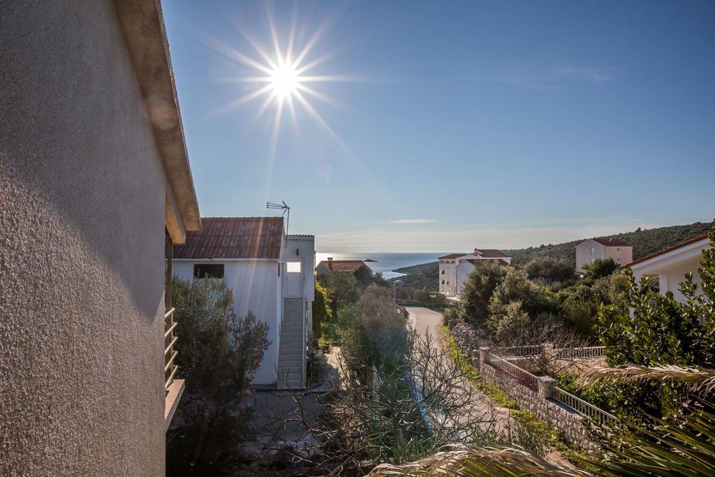 Apartment Srecko Vinišće Dış mekan fotoğraf
