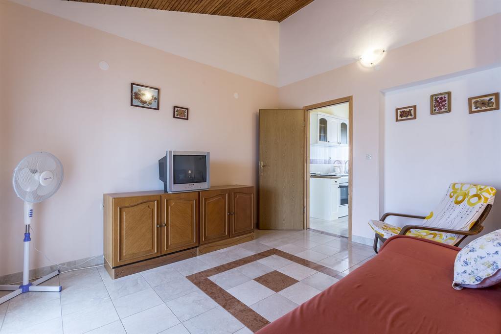 Apartment Srecko Vinišće Dış mekan fotoğraf